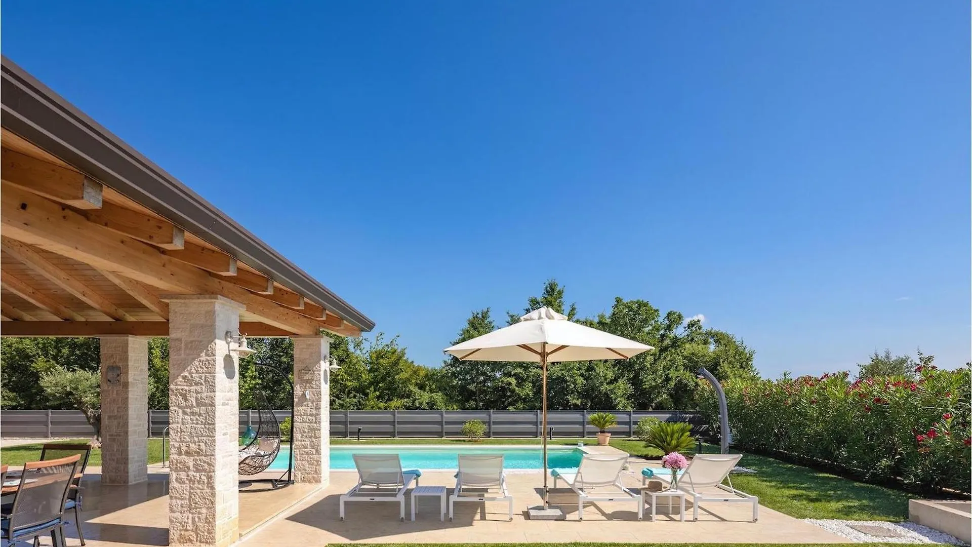 Hébergement de vacances Villa Karla Tar Frata