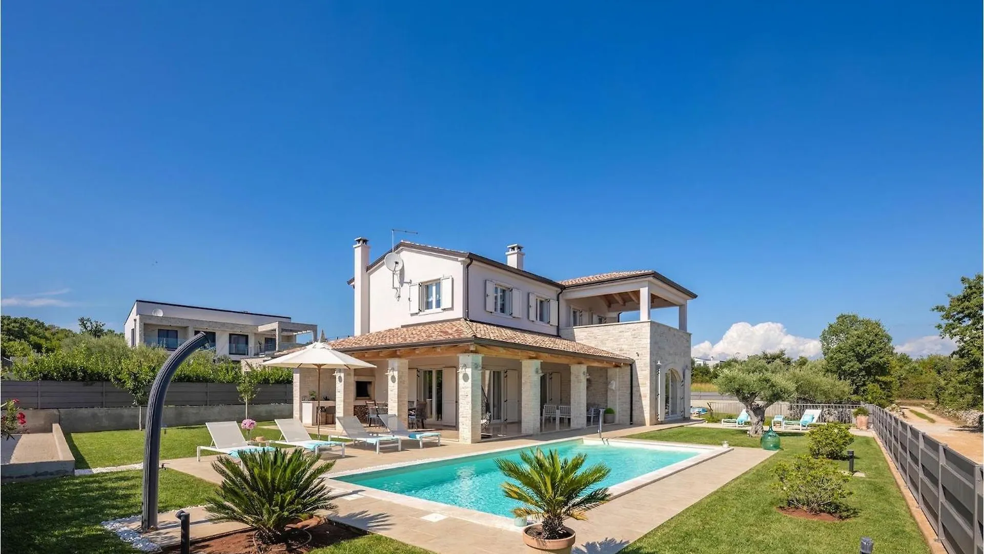 Villa Karla Tar Frata